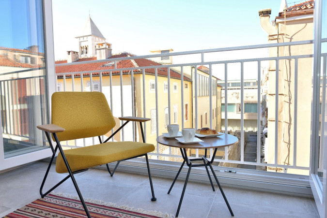 DVOKREVETNA SOBA S BRAČNIM KREVETOM I POGLEDOM NA GRAD, Apartments Mareta Exclusive Zadar