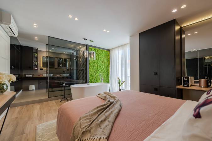 DVOKREVETNA SOBA DELUXE S BRAČNIM KREVETOM S KADOM, Apartments Mareta Exclusive Zadar