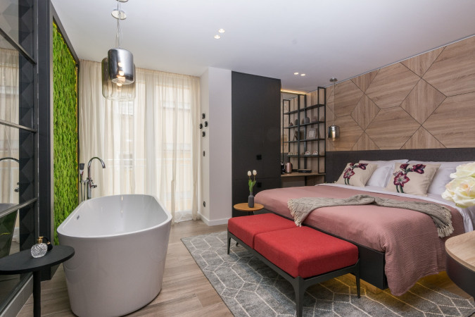 DVOKREVETNA SOBA DELUXE S BRAČNIM KREVETOM S KADOM, Apartments Mareta Exclusive Zadar